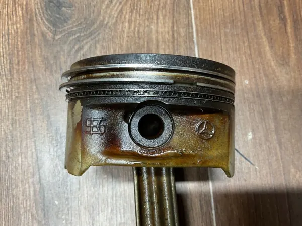 Pistón Mercedes-Benz OEM A1130300317 para SL500 R129 image 7