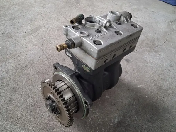 Air Compressor Renault T Volvo FH FM 4 912512033 image 2