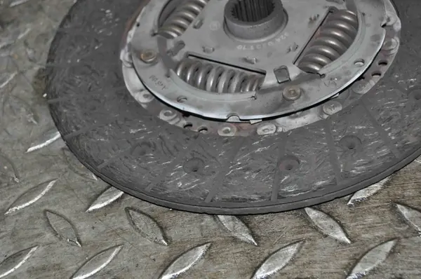 Conjunto de embreagem Audi A4 2.0L 2007 06D105266A image 2