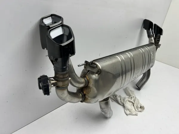 BMW XM G09 Pakoputken Vaimennin OEM 5A6A4A6 image 3