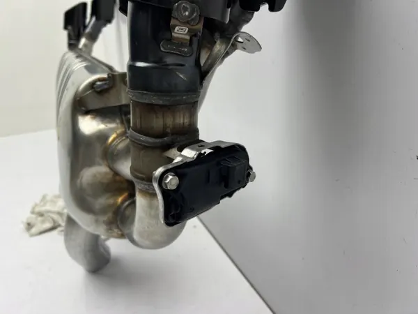 BMW XM G09 Pakoputken Vaimennin OEM 5A6A4A6 image 8