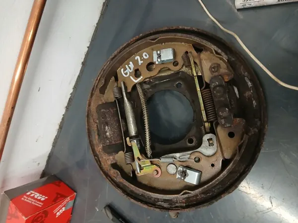 Plaque d'ancrage arrière droite Grand Vitara I 2.0 16v image 4