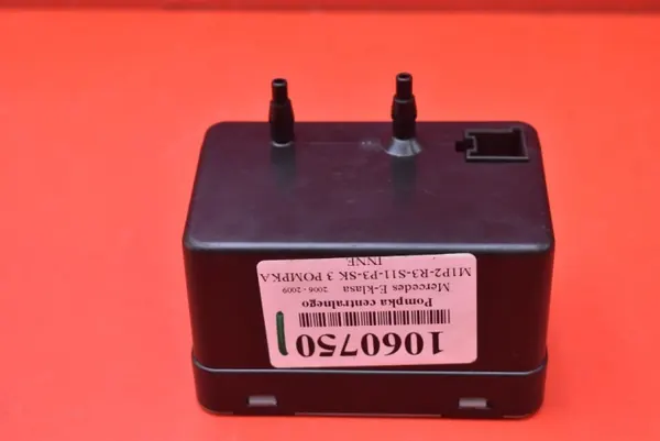 Pompe de verrouillage central OEM 0008002548 Mercedes Classe E W211 image 3