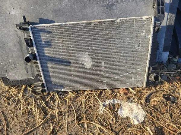 Ford Transit Wasser-Kühler OEM MC2328 - Gebraucht image 5