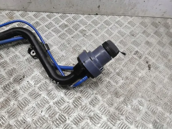 Toyota Corolla E210 Bränslelock OEM AMD201346 image 6