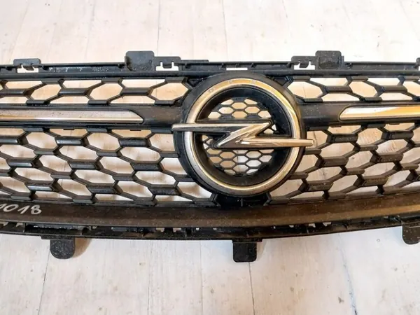 Grille avant OEM D002730 pour Opel Corsa F 2019- image 3