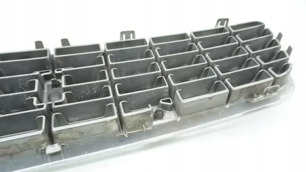 Volvo S80 I Lift Grille OEM 8659947 - Gebruikt image 9