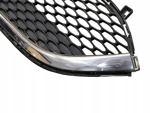 Chrysler Pacifica 2018 Griglia Inferiore Paraurti Anteriore OEM image 4