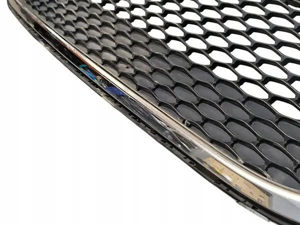 Chrysler Pacifica 2018 Griglia Inferiore Paraurti Anteriore OEM image 5