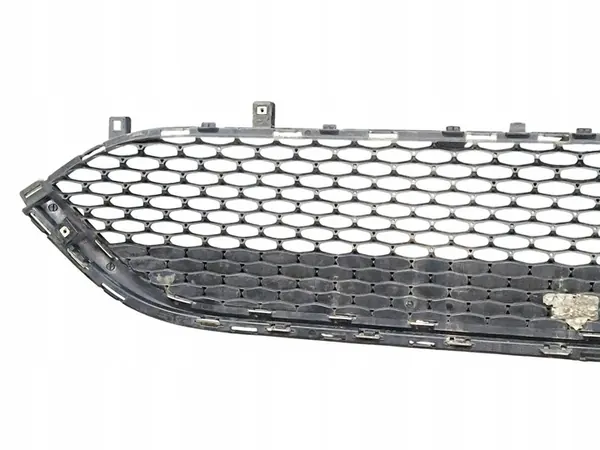 Chrysler Pacifica 2018 Griglia Inferiore Paraurti Anteriore OEM image 8