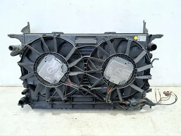 Radiador Audi A8 2015 4H0260401F image 6