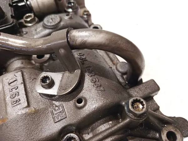 Pompe à huile OEM 03L103587 pour Audi A5 2.0L 2011 image 3