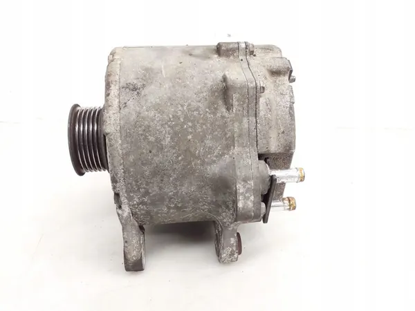 AUDI A8 Q7 Vaihtovirtageneraattori 057903015D image 3