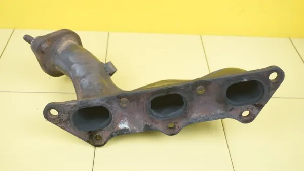OEM 6G74 oikea pakoputken keräin Mitsubishi Pajerolle image 3