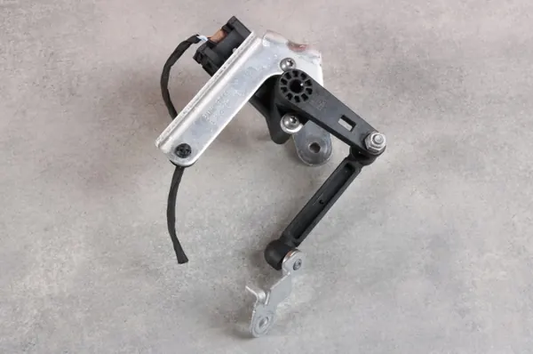 Scheinwerfer-Niveausensor OEM 6895466 Links Hinten image 3