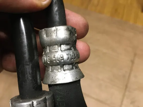 Lignes d'huile Transmission Automatique BMW E90 E91 XDrive image 3