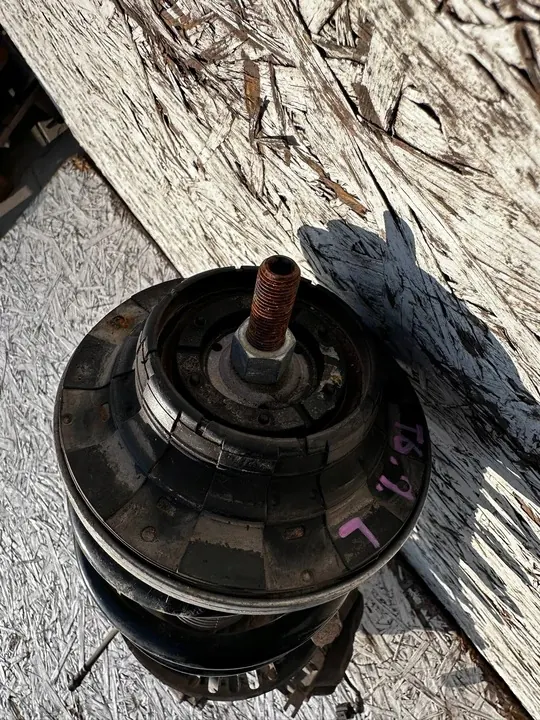 Ammortizzatore anteriore sinistro T6.1 McPherson 7LA413031K image 7