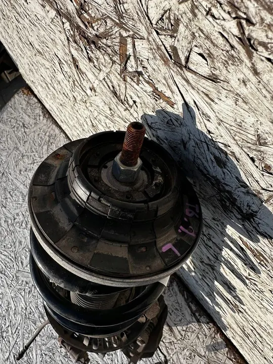 Ammortizzatore anteriore sinistro T6.1 McPherson 7LA413031K image 8