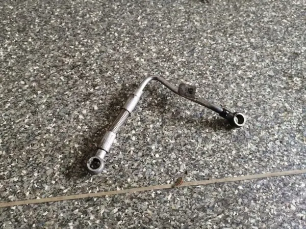 Turboladerschmierleitung OEM 55587787 für Opel Zafira image 2