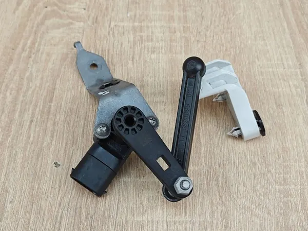 Sensor Nível Faróis OEM 6895466 Traseiro Esquerdo BMW G26 image 2