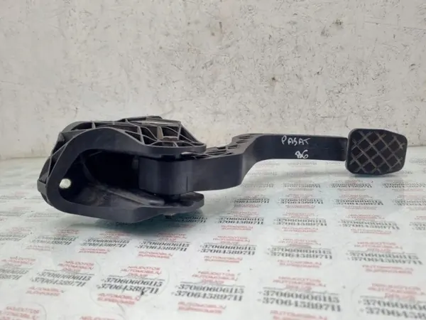 Cilindro de embrague OEM 3C1721059K para VW Passat B6 image 2