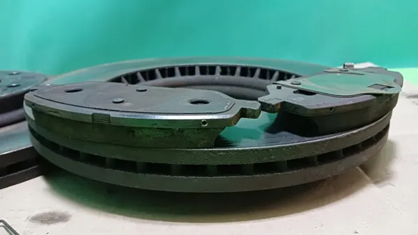 Kit frein avant OEM 0 986 424 862 + 0 986 479 E42 image 4