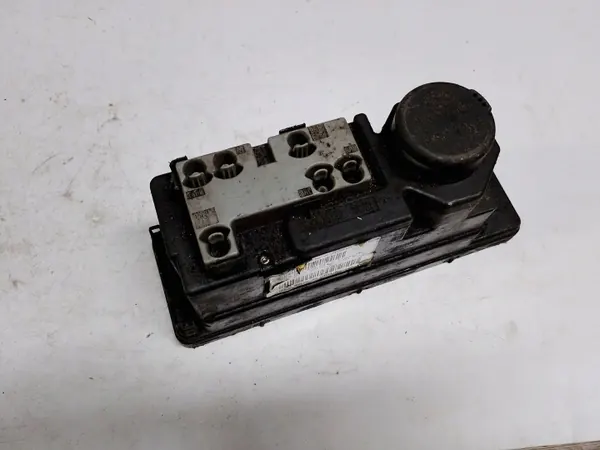 Mercedes-Benz E W210 Pumpe OEM 2108001748 image 6