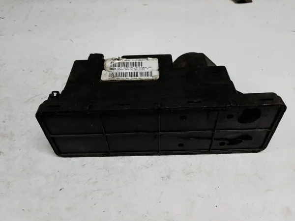 Mercedes-Benz E W210 Pumpe OEM 2108001748 image 8