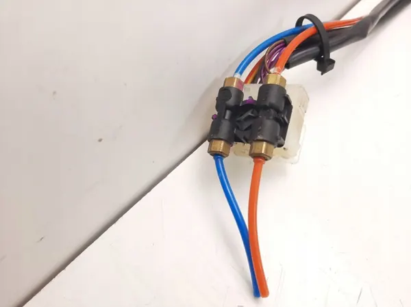 BMW OE 1092349 Gebrauchter Federungskompressor image 4