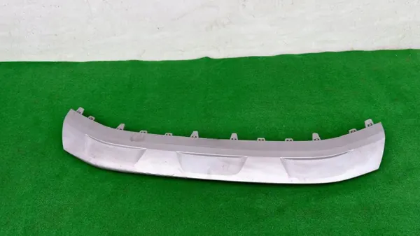 VW Tiguan Allspace Spoiler & Bumperstrip OEM 5NN807532B image 2
