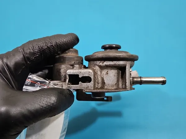 Carcasse de Filtre à Carburant Toyota Land Cruiser 120 3.0 D4D image 7