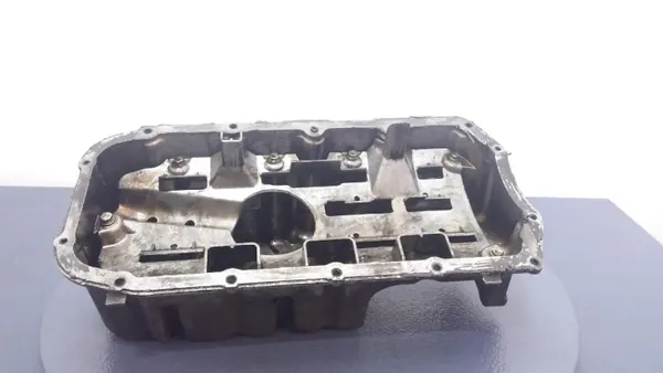 Cárter Alfa Romeo GT 937 OEM 60604854 - Usado image 5