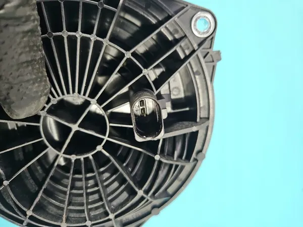 Heckklappengriff VW Passat B8 3G5827469F Limousine / 2-Pin image 6