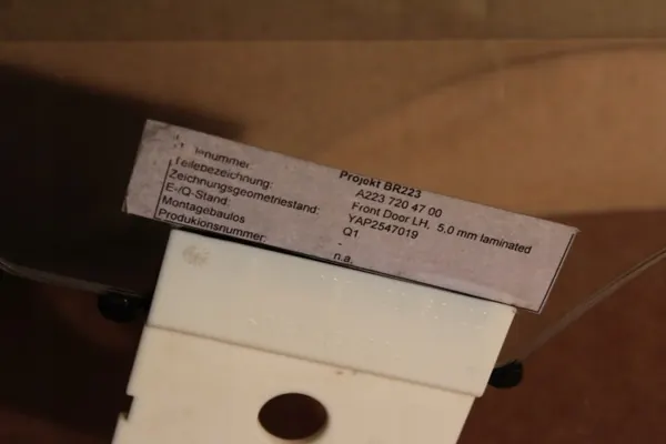 OEM A2237204700 Voorlinker Deur Ruit Mercedes S-Klasse image 3