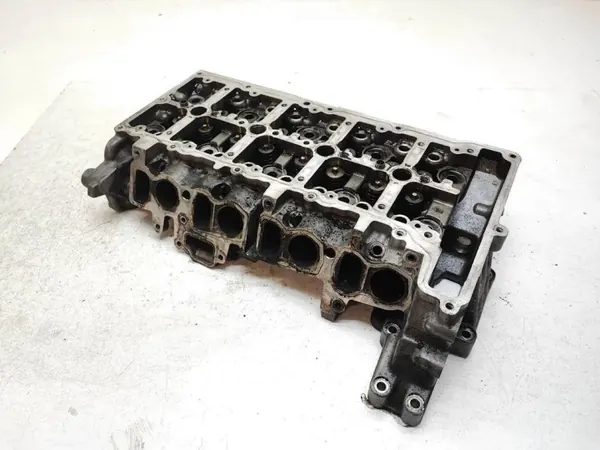 Cabeça de Cilindro BMW N47D20C OEM 7810465 - Usada image 2