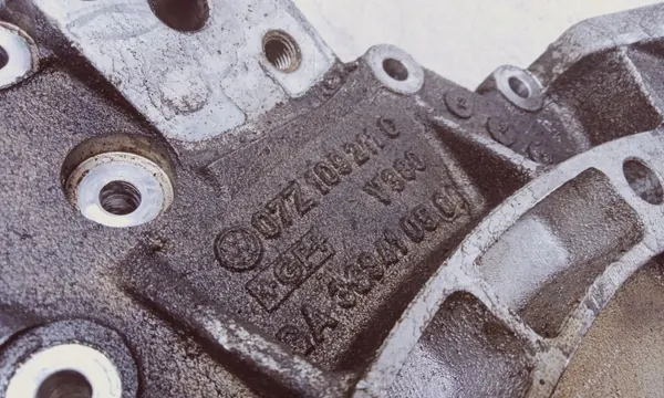 Cubierta de cadena de distribución VW 07Z109211C Touareg Diesel image 3