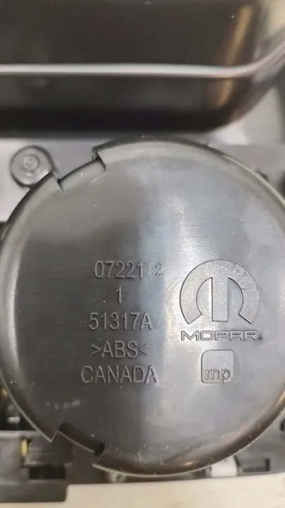 Dodge RAM V 19- Getränkehalter OEM 51317A image 7