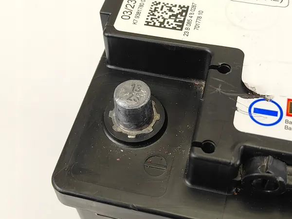 BMW OEM 6806756 AGM Akku 12V 70Ah 720A image 5