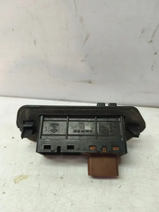 OEM 8200428700E Ovikontakti Kangoo II/III:lle image 3