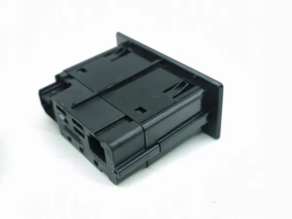 Enchufe USB-C OEM 284H33870R para Renault Captur II image 4