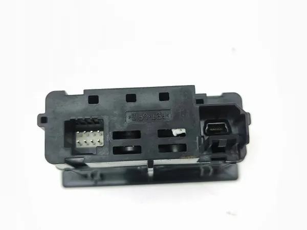 Enchufe USB-C OEM 284H33870R para Renault Captur II image 6