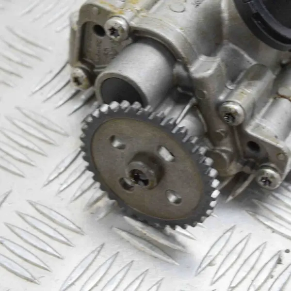 Begagnad oljepump OEM 04E115151A för Audi A3 Sportback image 5