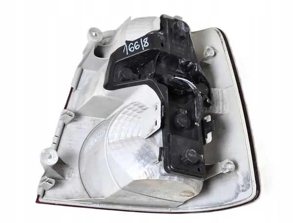 VW Touran I 1T0 Lift 06-09 Vänster Baklampa image 3