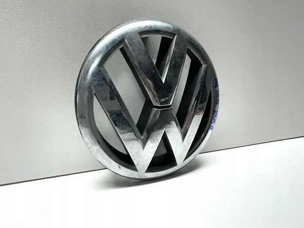 VW GOLF VI Front Grill Emblem 5K0853601F image 3