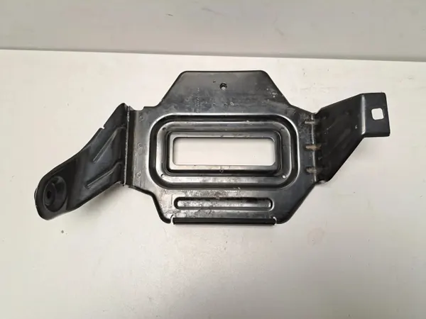 BMW X7 G07 Akunpidike OEM 6827076 - Käytetty image 2