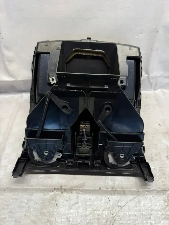 Keskusilmastointiristikko OEM 1K0819743A Golf V image 3