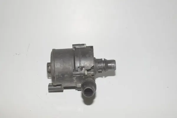 Vattenpump BMW 5 (G30) 4.4L 340kw 2017 OEM 11518623759 image 2