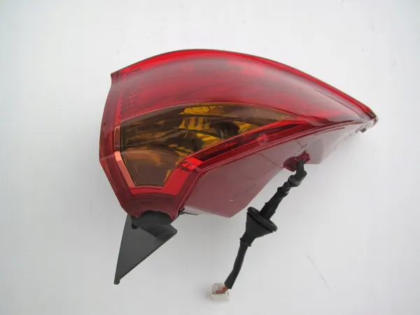 KIA CEED 2 II JD 2012 - 2017 Luz Trasera D OEM image 10