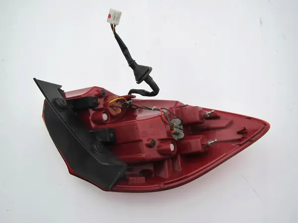 KIA CEED 2 II JD 2012 - 2017 Luz Trasera D OEM image 6