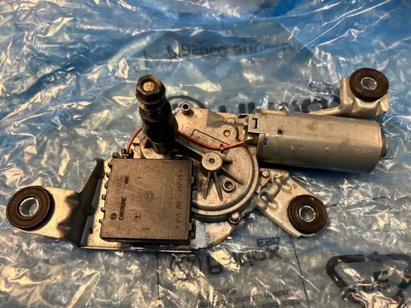 BMW X3 E83 Heckwischermechanismus OEM 6917907 image 2